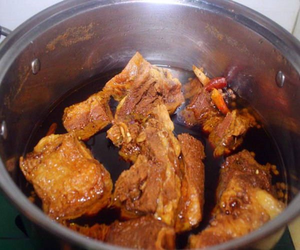 家常牛肉火鍋的做法及配料，新鮮牛肉怎么做清湯火鍋