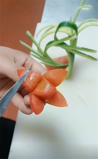 自學簡單ktv西瓜皮拉花圖解，西瓜皮拉花其實可以很簡單