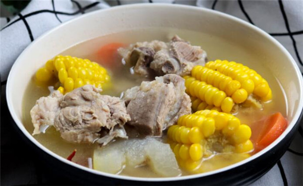胡蘿卜玉米排骨湯做法