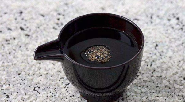 生抽和醬油的區(qū)別和用法，什么時候用醬油什么時候用生抽