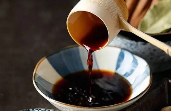生抽和醬油的區(qū)別和用法，什么時候用醬油什么時候用生抽
