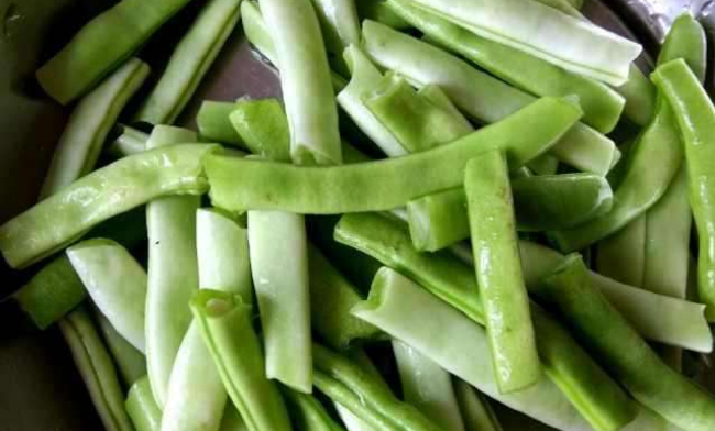 四季豆怎么做好吃，四季豆炒肉的做法