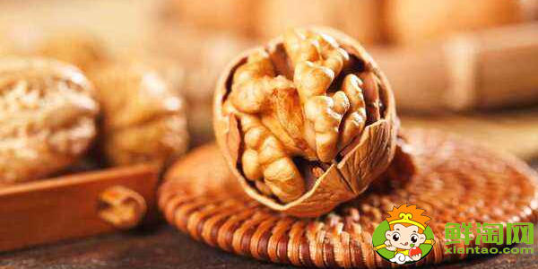 核桃可以長(zhǎng)時(shí)間吃嗎,長(zhǎng)時(shí)間的核桃吃了會(huì)中毒嗎