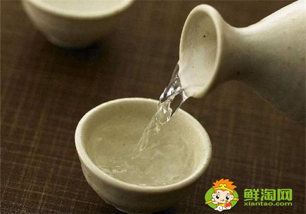 韓國(guó)燒酒是勾兌的嗎,燒酒和清酒哪個(gè)好喝