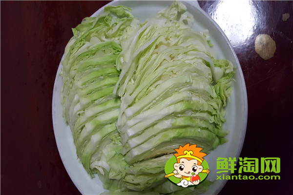 卷心菜上有好多黑點可以吃嗎，卷心萊里面發(fā)黑能吃嗎