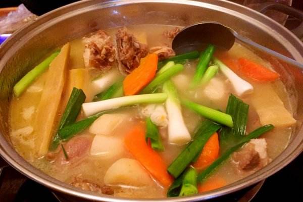 甘蔗與什么一起煲湯好,甘蔗和羊肉煲湯可以滋補(bǔ)暖身