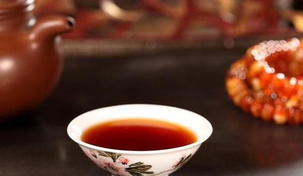 為什么不能喝濃茶和燙茶