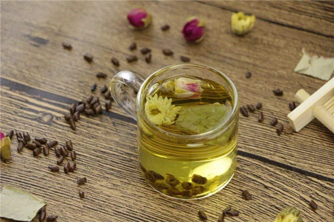 喝菊花決明子茶的功效與作用,菊花決明子茶真的能護(hù)肝嗎
