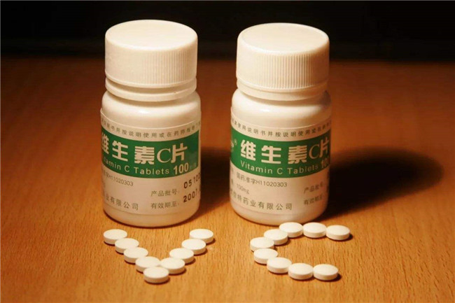 維生素c的作用和功效，食用維生素c的注意事項(xiàng)