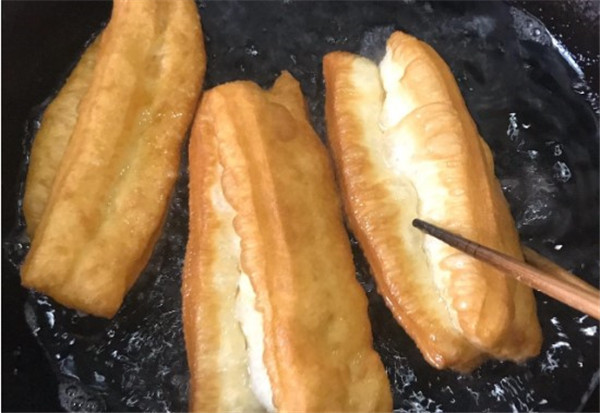 商業(yè)油條加什么會(huì)酥脆