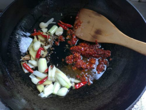 家常牛肉火鍋的做法及配料，新鮮牛肉怎么做清湯火鍋