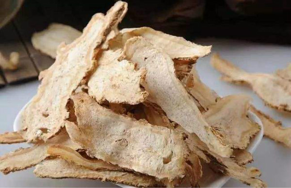 當歸的功效與作用，當歸如何吃泡水還是煮水（補氣安神）